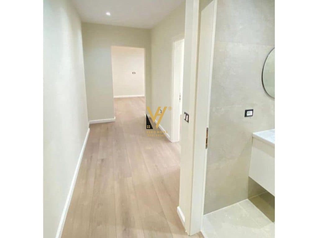 JEPET ZYRE 66 M2 ME QIRA TE KIKA1, KOMUNA E PARISIT 600 EURO 2