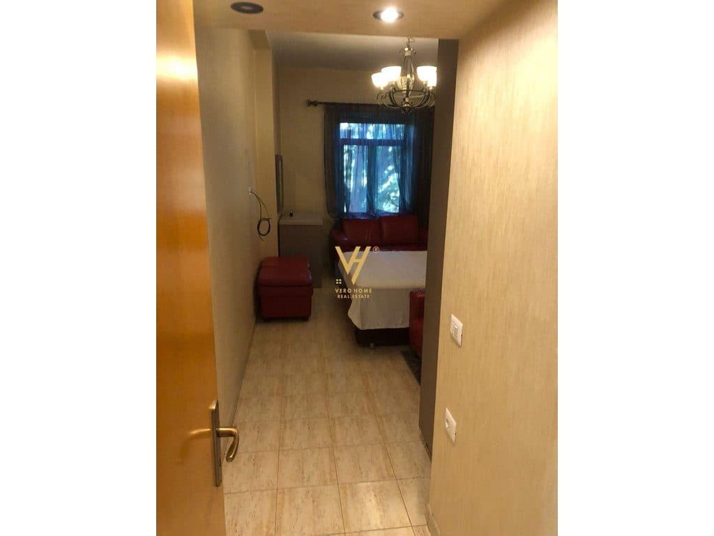 JEPET APARTAMENT 1+1+BLK ME QERA NE QENDER 600 EURO 4