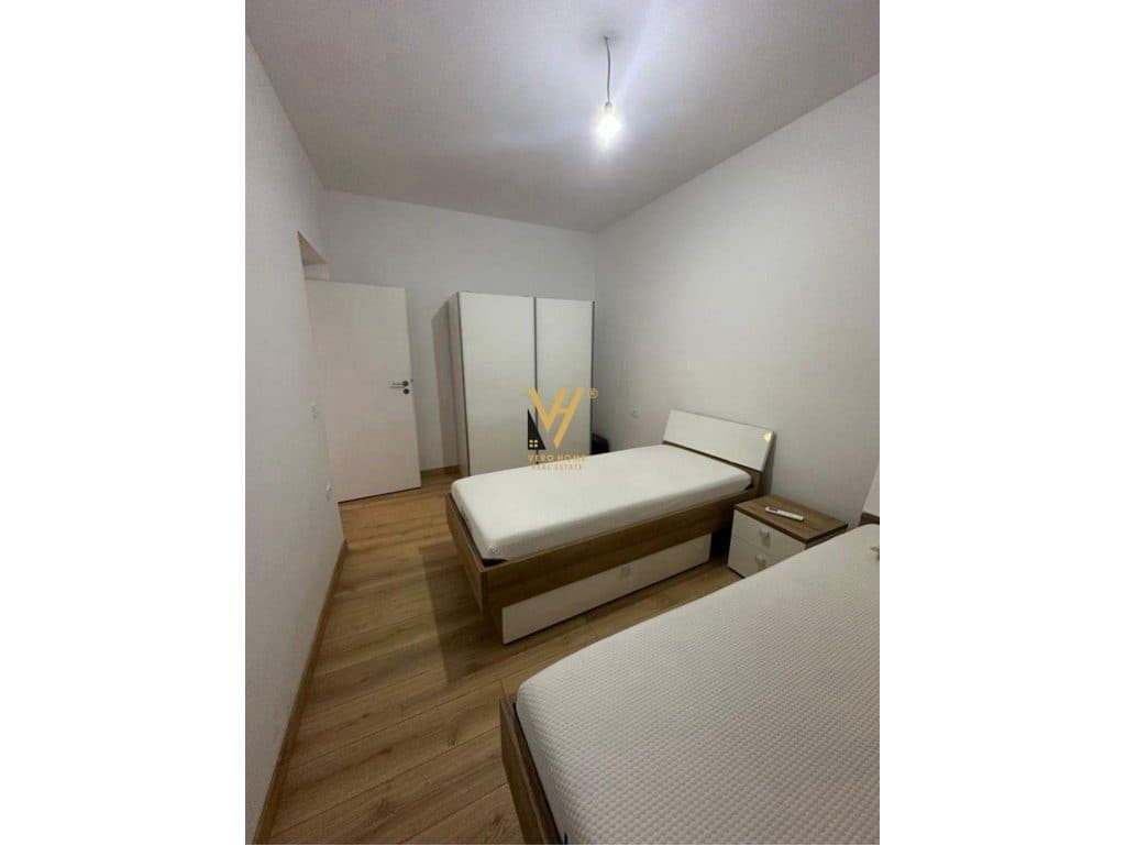 JEPET APARTAMENT 2+1+BLK ME QIRA TE PAZARI I RI 70.000 LEKE 4