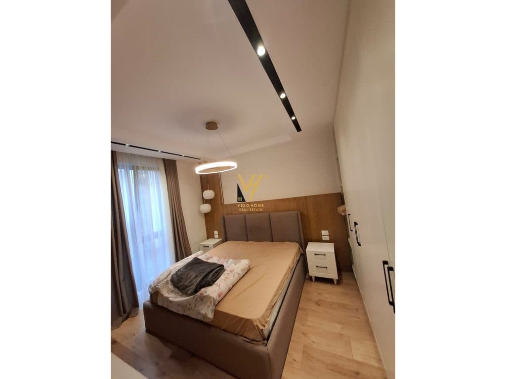 JEPET APARTAMENT 2+1+2+BLK ME QERA NE PORCELAN 1.000 EURO 3