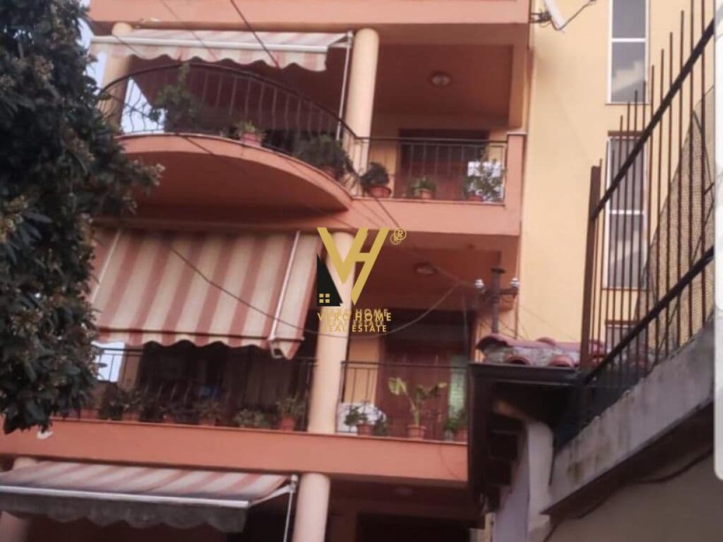 JEPET VILE 5 KATESHE ME QERA TE BRRYLI 5.000 EURO