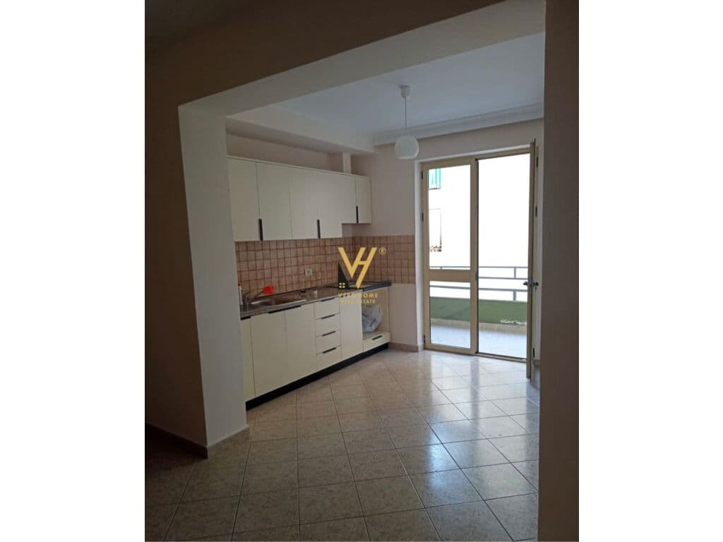 Jepet Apartament 1+1+ballkon me qera te Rruga Myslym Shyri 80 m2 2