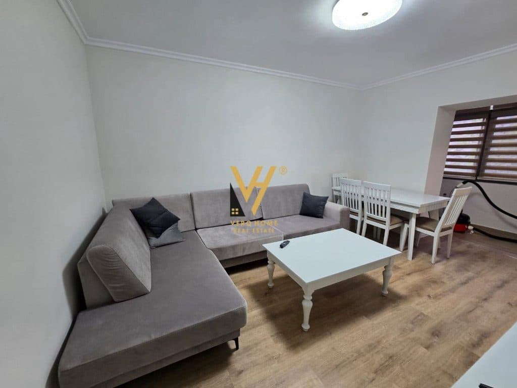 JEPET APARTAMENT 2+1 ME QERA TE KOMUNA E PARISIT 750 EURO