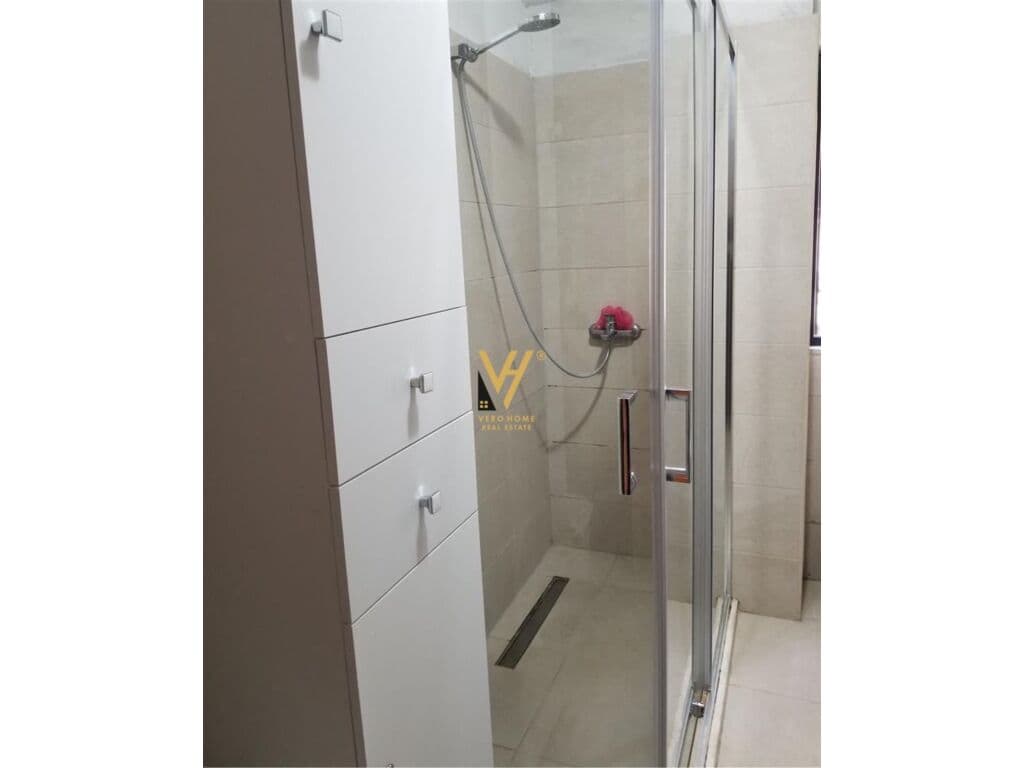 Jepet Apartament 2+1+ballkon me qera te Ish Blloku 112 m2