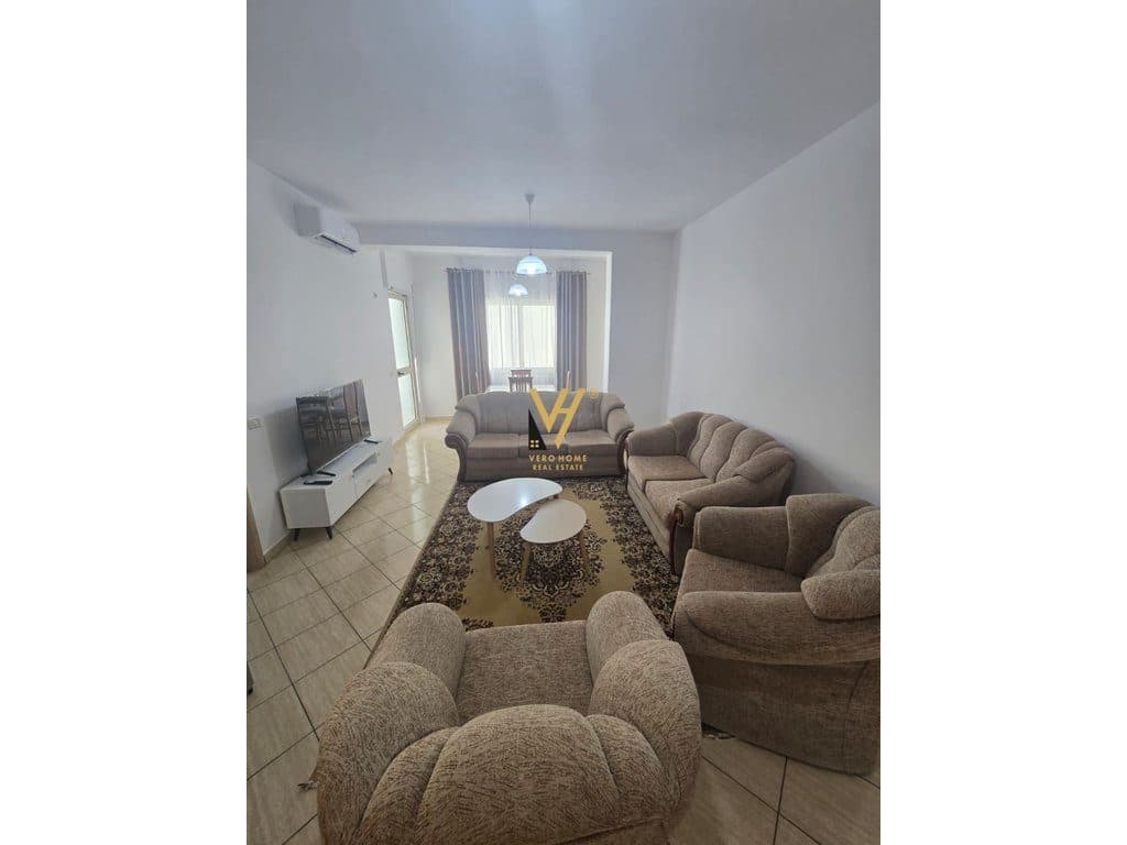 JEPET APARTAMENT 1+1 ME QERA TE KODRA E DIELLIT 500 EURO