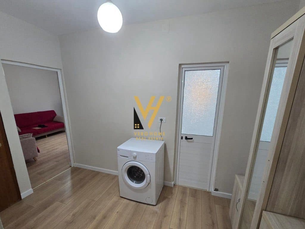 JEPET APARTAMENT 1+1+BLK ME QERA NE PORCELAN 43.000 LEKE 4