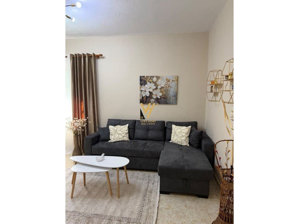 JEPET APARTAMENT 1+1 ME QERA TE RRUGA E ELBASANIT 70.000 LEKE