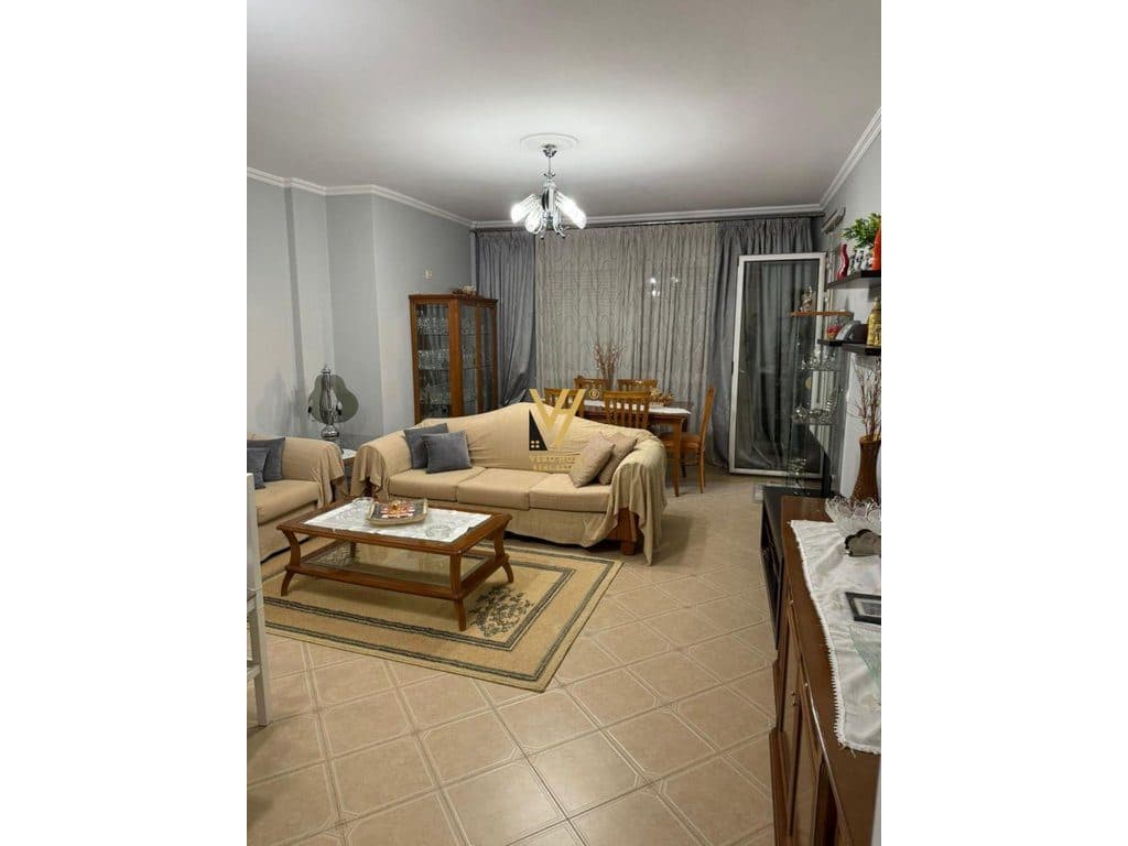 JEPET APARTAMENT 2+1+ BLK ME QERA TE VILA L, ASTIR 550 EURO