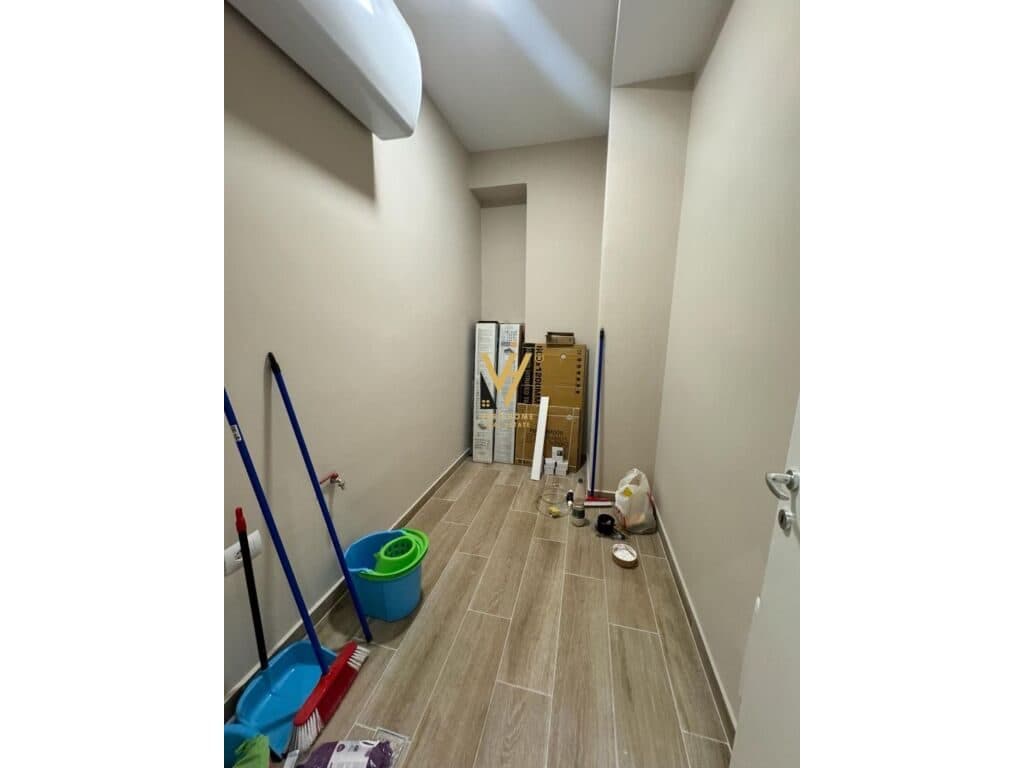 Jepet Zyre me qera te Kompleksi Garden Building , Rruga e Kavajes 165 m2 3