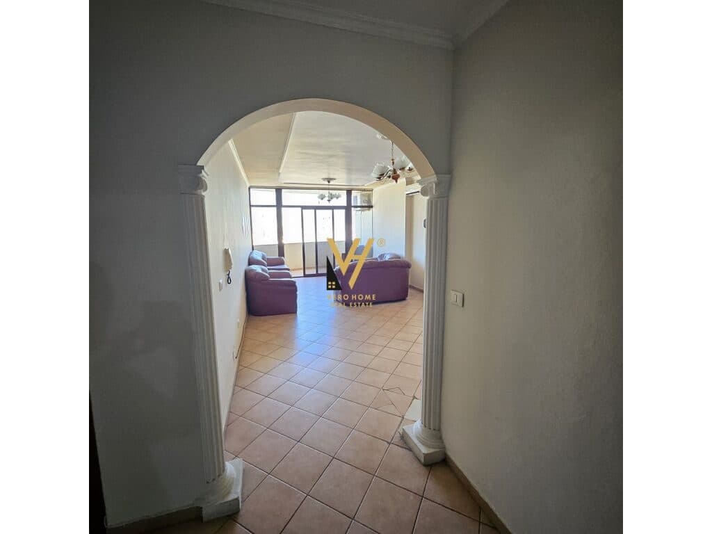 Jepet Apartament 1+1+ballkon me qera perball Delijorgjit 80 m2