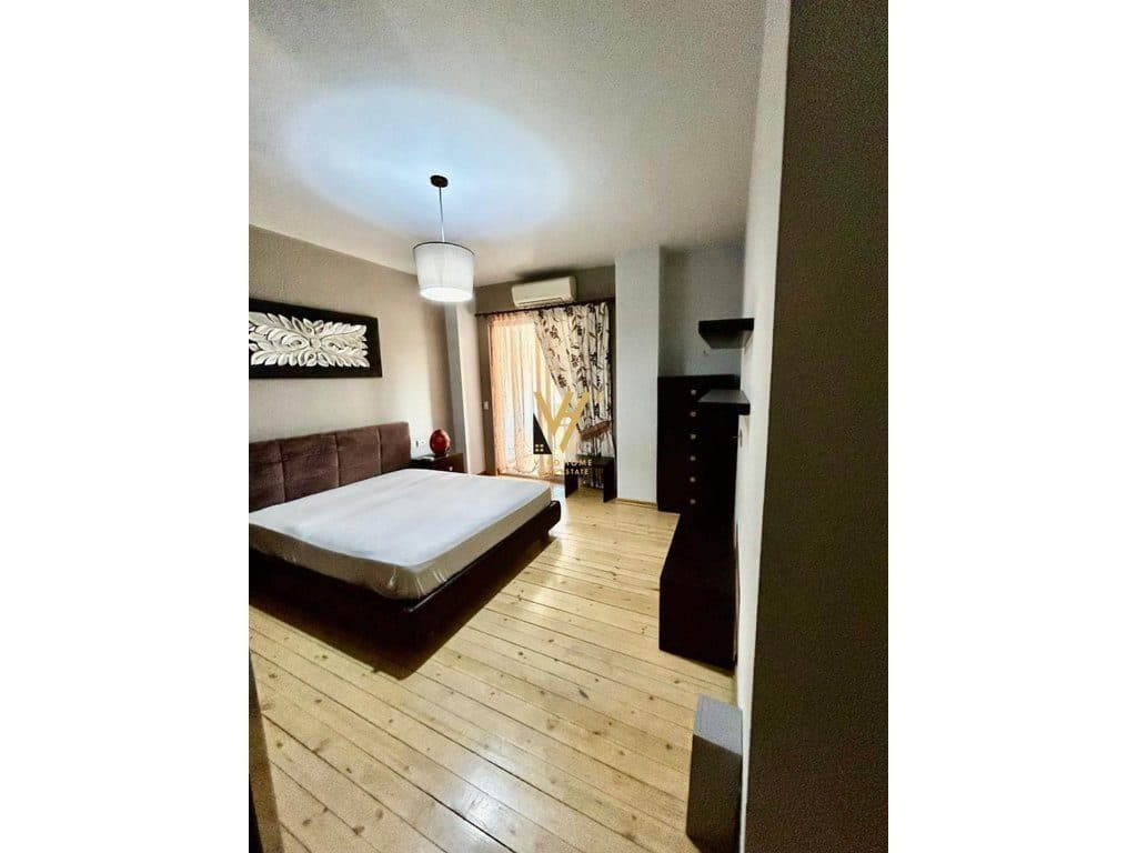 JEPET APARTAMENT 1+1+BLK ME QERA TEK KRISTALI, KOMUNA E PARISIT 55.000 LEKE 4