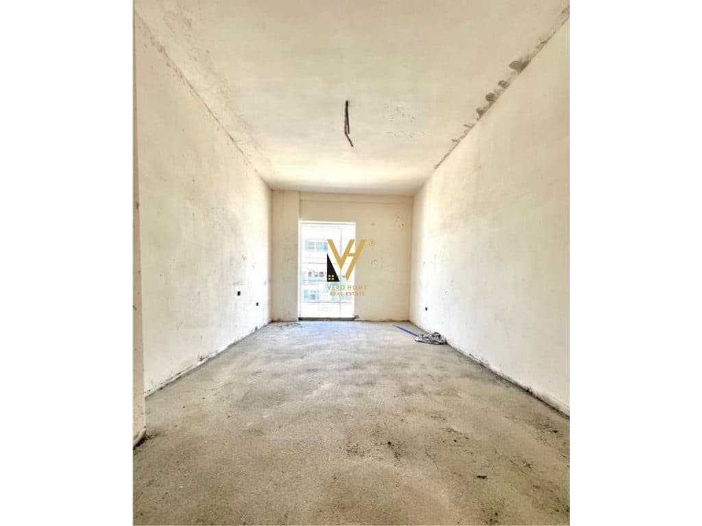 SHITET APARTAMENT 3+1+2+BLK TE KOMUNA E PARISIT 429.000 EURO
