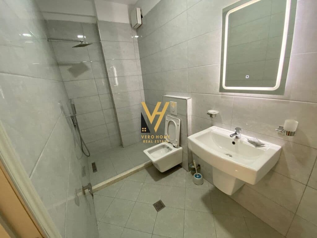 Jepet Apartament 2+1+2 me qera te Rruga 5 Maji 103 m2 4