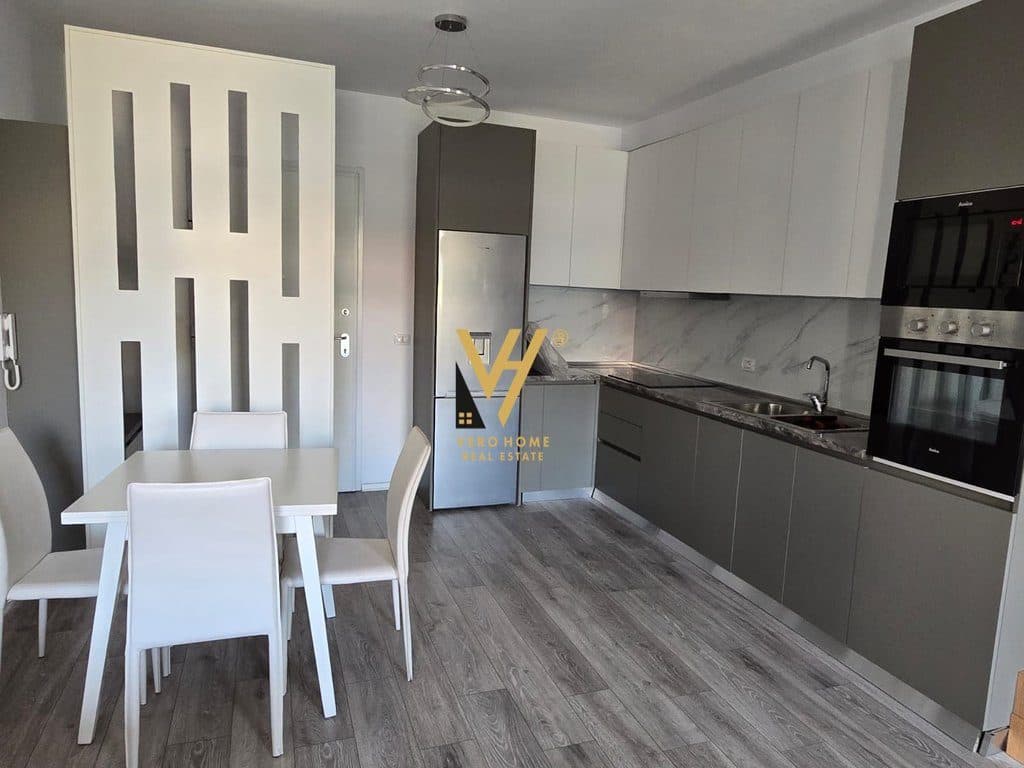 JEPET APARTAMENT 1+1+BLK ME QERA TE ALI DEMI 60.000 LEKE 3