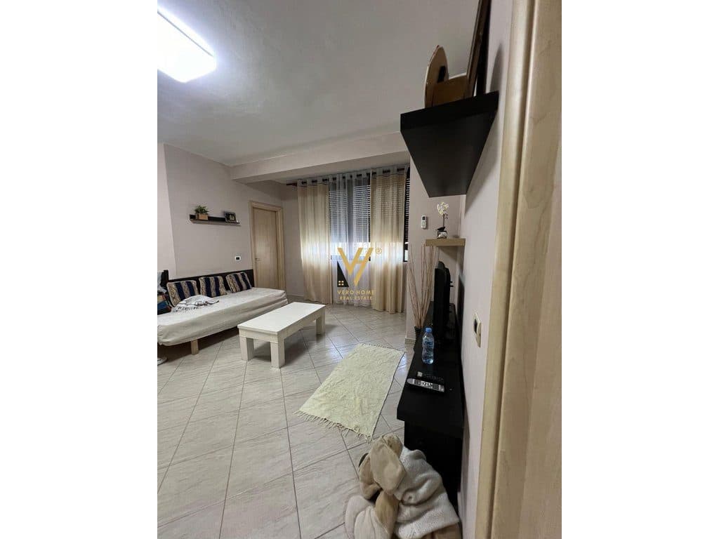 JEPET APARTAMENT 2+1 ME QIRA NE BLLOK 70.000 LEKE