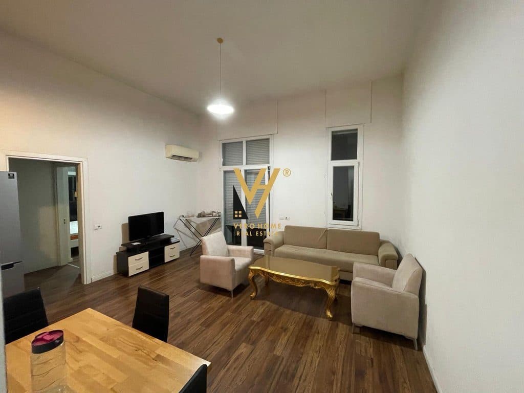 JEPET APARTAMENT 2+1+2+BLK ME QIRA TE ZOGU I ZI 900 EURO