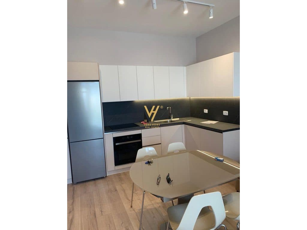 JEPET APARTAMENT 1+1+BLK ME QERA TE NISHARAKU 60.000 LEKE 2