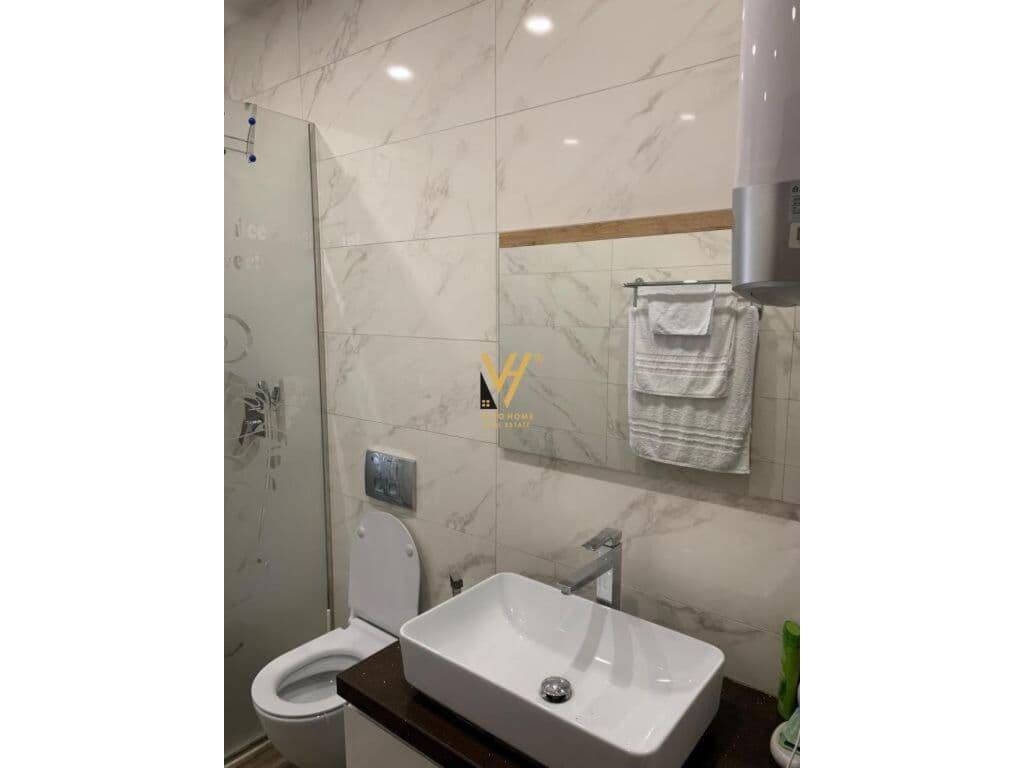 Shitet Apartament 3+1+2+ballkon te Rruga e Kavajes 98 m2