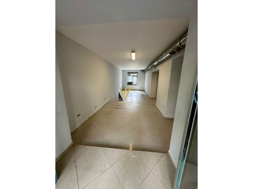 Shitet Ambient Biznesi te Brryli , Shkolla Ismail Qemali 60 m2 2