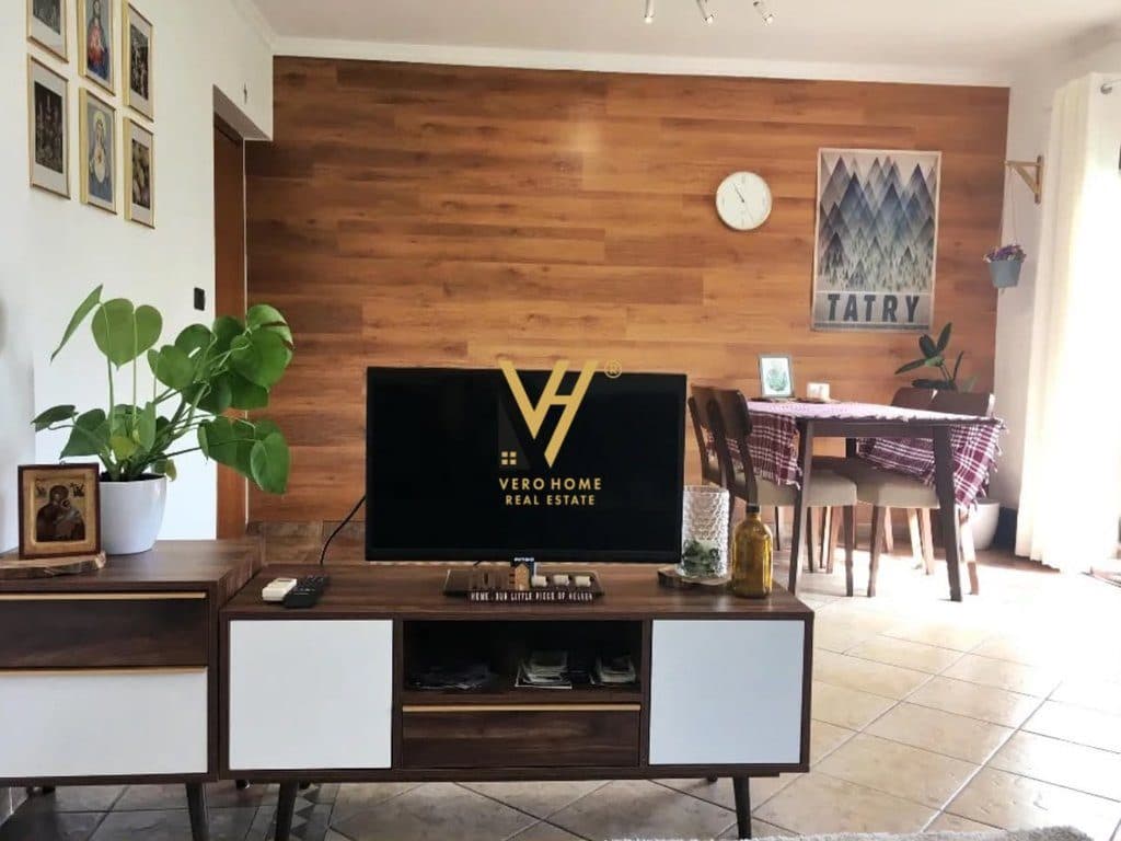 JEPET APARTAMENT 2+1 ME QERA TE RRUGA E DURRESIT 65.000 LEKE 4