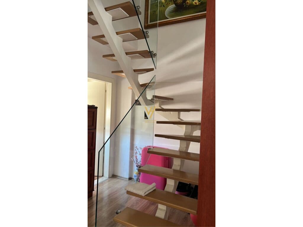 Shitet Apartament Duplex 2+1+2+ te Kristal Center 130 m2 2