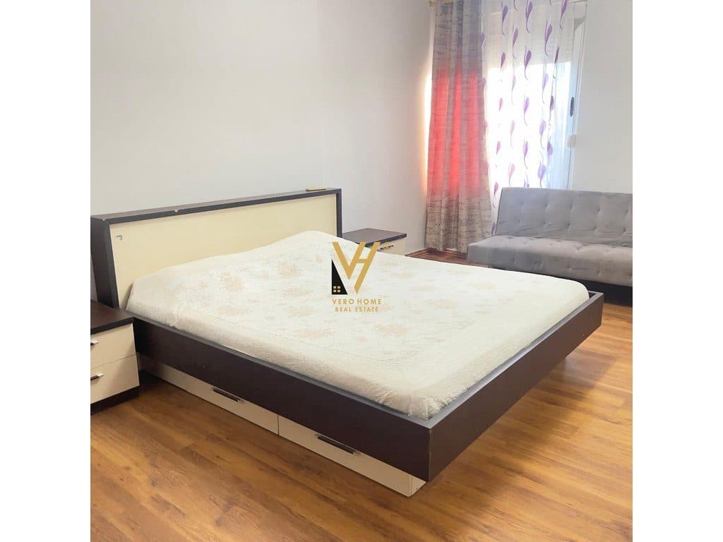JEPET APARTAMENT 1+1+BLK ME QERA NE PORCELAN 50.000 LEKE 4