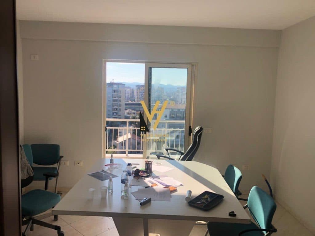 JEPET ZYRE ME QIRA TE KOMPLEKSI GENER 2, JORDAN MISJA 600 EURO 3