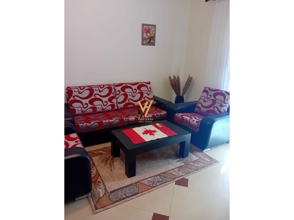 Jepet Apartament 1+1+ballkon me qera te Rruga Petro Nini Luarasi 70 m2 4