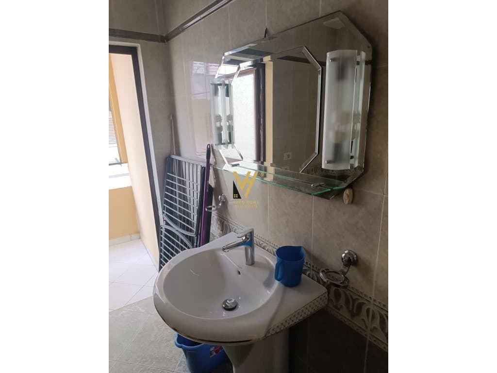 JEPET APARTAMENT 1+1+BLK ME QIRA TE KOMUNA E PARISIT 50.000 LEKE 4