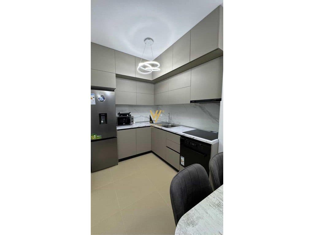 JEPET APARTAMENT 2+1+BLK ME QERA TE ISH PARKU 70.000 LEKE 3