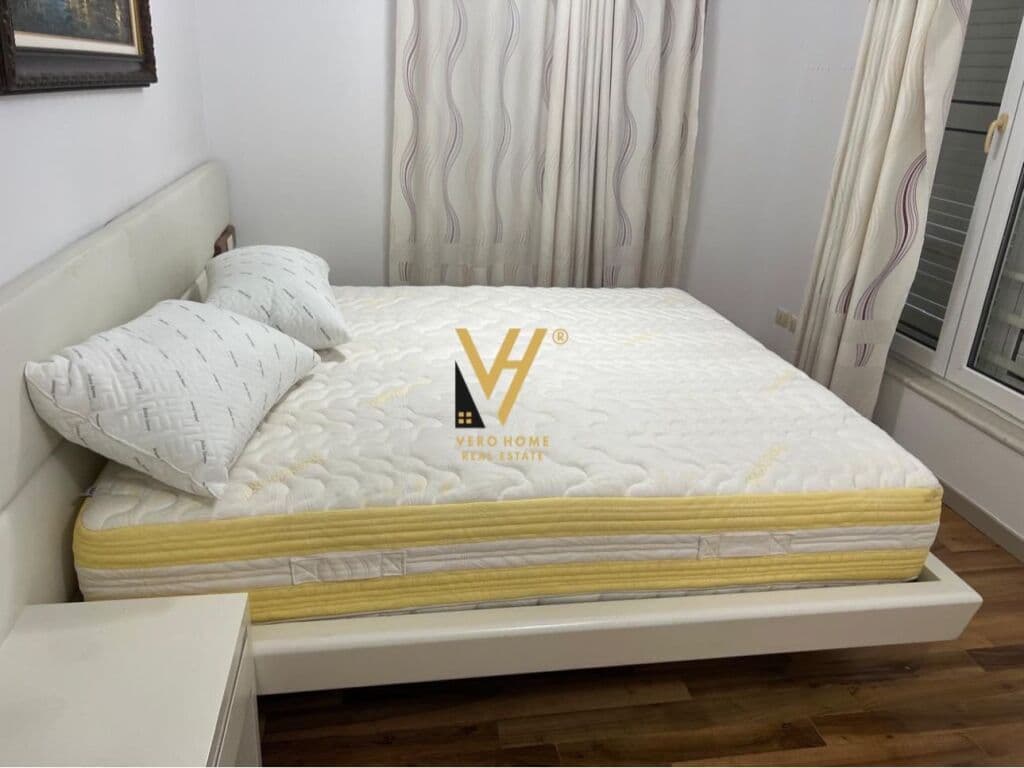 Jepet Apartament 3+1+3+ballkon me qera te Kodra e Diellit 1 , 150 m2 4