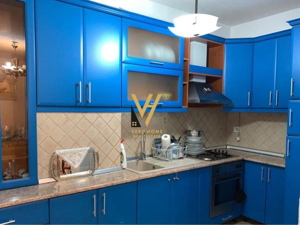 SHITET APARTAMENT 1+1 TE ISH-STACIONI I TRENIT 16.500.000 LEKE