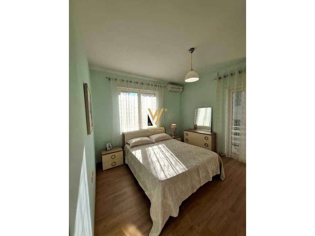 JEPET APARTAMENT 2+1 ME QERA TE KOPSHTI ZOOLOGJIK 62.000 LEKE 2