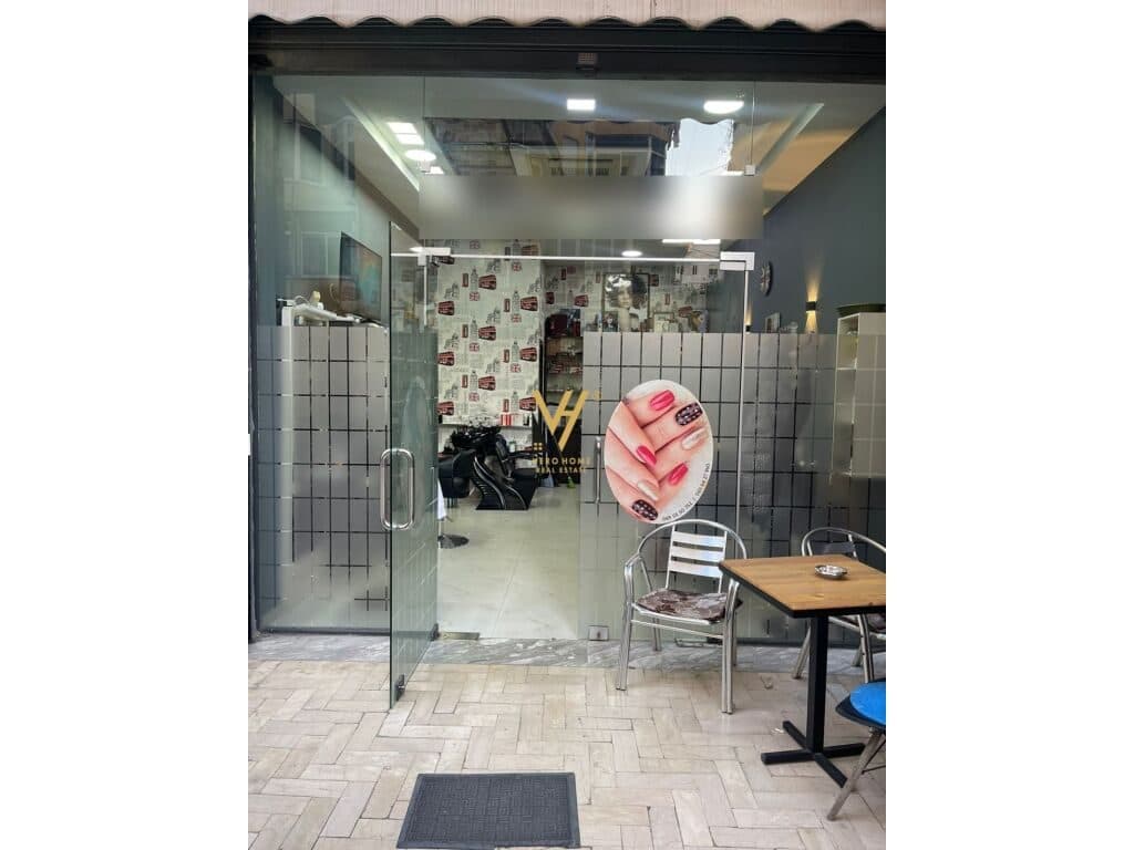 Shitet Aktivitet Biznesi Parukeri te Komuna e Parisit 30 m2 4