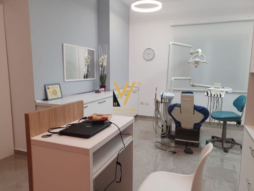 Jepet Klinik Dentare me qera te Rruga e Elbasanit 40 m2 3