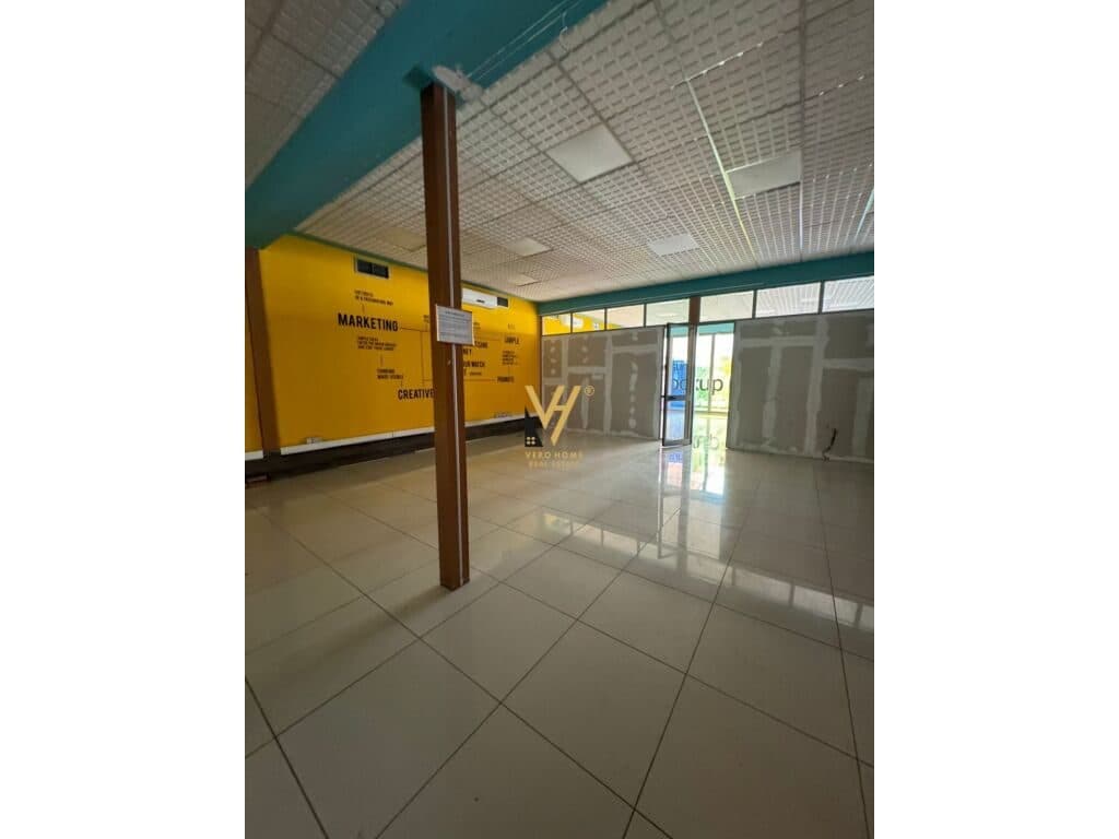 Jepet Zyre me qera te Blloku, Spari 270 m2