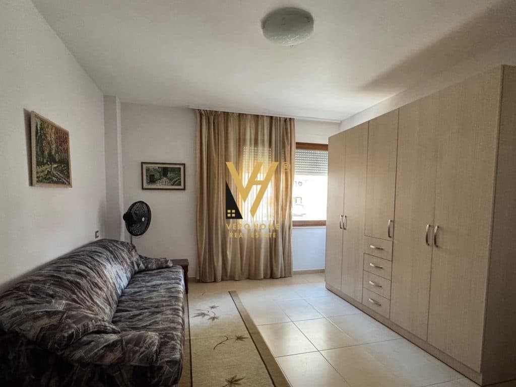 JEPET APARTAMENT 2+1+BLK ME QERA TE RRUGA E BOGDANEVE 70.000 LEKE 3