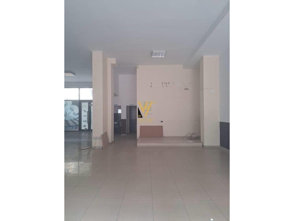 SHITET DYQAN 150 M2 TE RRUGA E DIBRES 230.000 EURO
