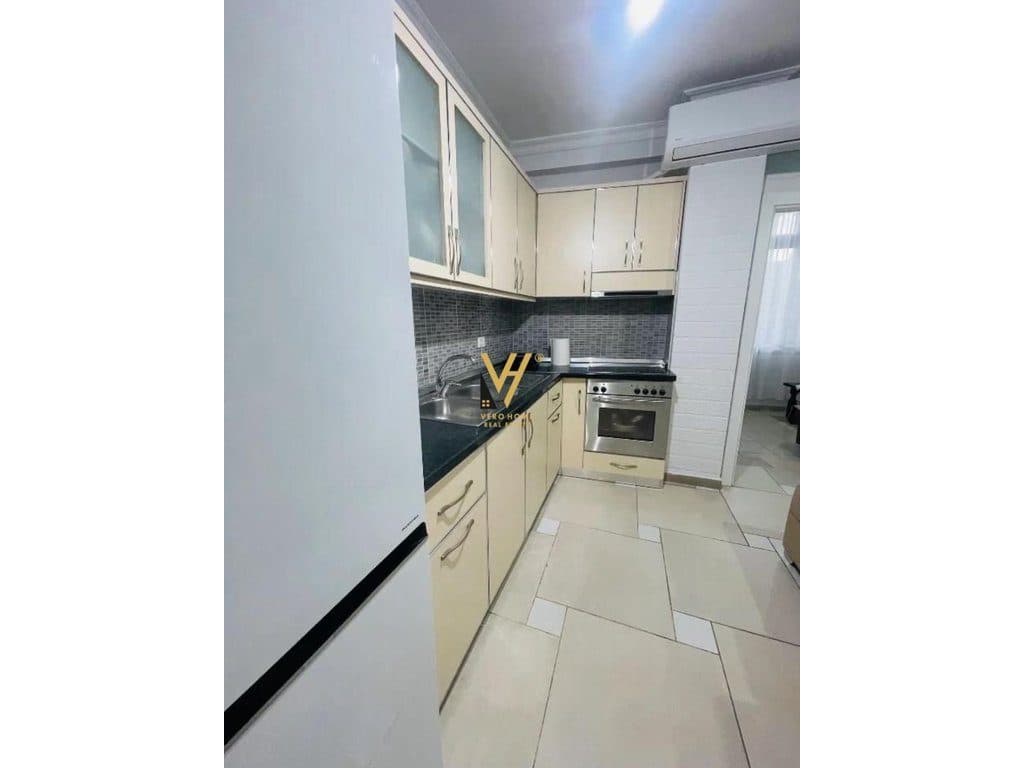 JEPET APARTAMENT 2+1+BLK ME QERA TEK ASTIR 60.000 LEKE 3