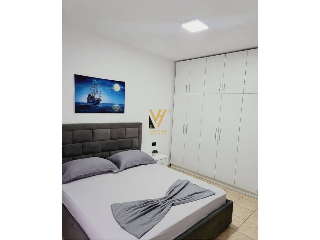 JEPET APARTAMENT 1+1 ME QIRA TE SHKOLLA E KUQE 65.000 LEKE 3