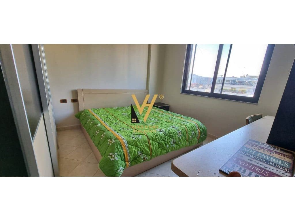 JEPET APARTAMENT 3+1+2 ME QERA TE 21 DHJETORI 1.200 EURO 3