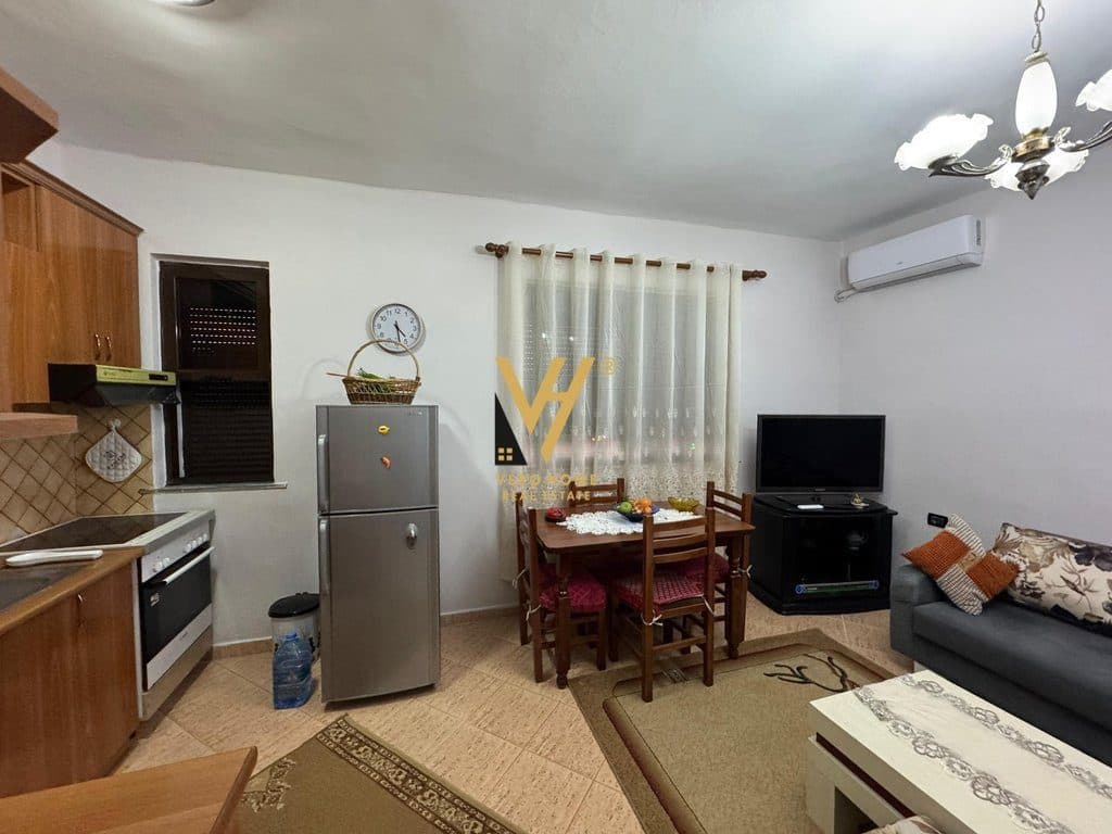 JEPET APARTAMENT 2+1 ME QERA NE LAPRAKE 52.000 LEKE 2