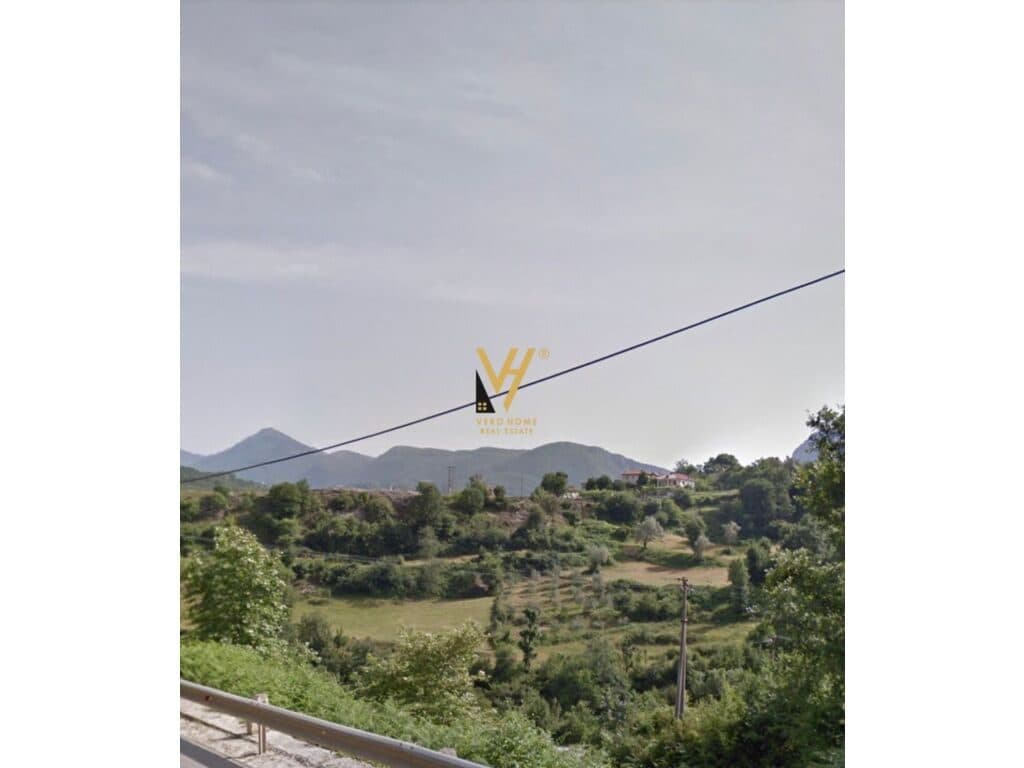 Shitet Toke ne Ibe te Poshtme 604 m2
