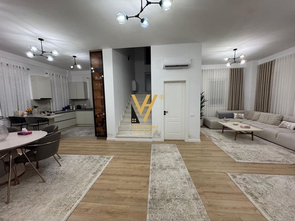 JEPET VILE TRE KATESHE ME QERA TE KOM.VILAT LULE, MJULL BATHORE 2.500 EURO