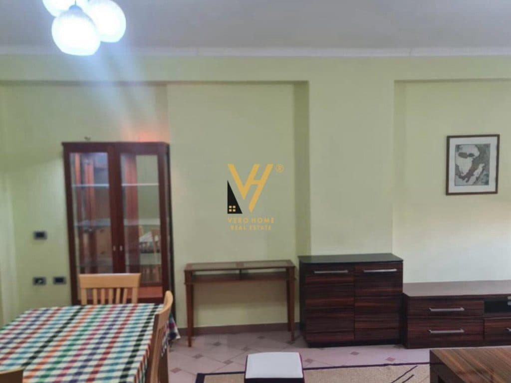 JEPET APARTAMENT 2+1 ME QIRA TE RR. MIHAL DURI 65.000 LEKE 3