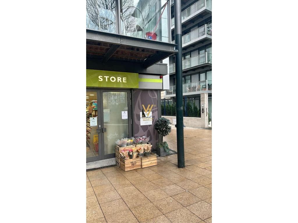 JEPET AMBIENT 118 M2 ME QIRA TE KOMUNA PARISIT 1.500 EURO