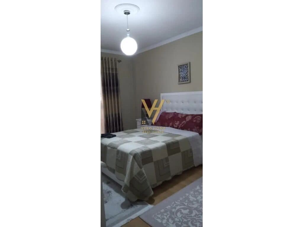 Shitet Apartament 3+1+2 te Unaza e Re 141 m2