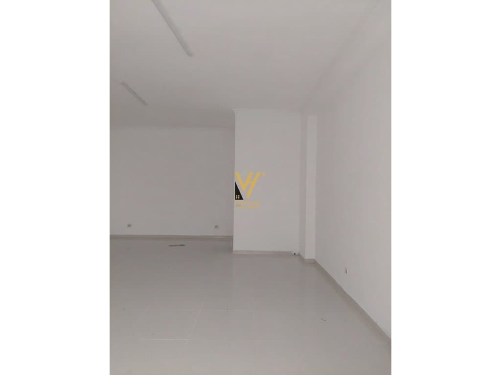 JEPET DYQAN 60 M2 ME QERA TE KODRA E DIELLIT 40.000 LEKE