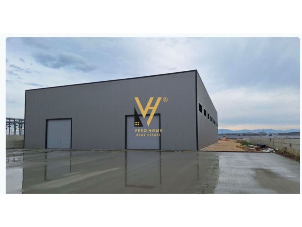 JEPET KAPANON 1.500 M2 ME QERA NE SPITALLE 4.500 EURO 1