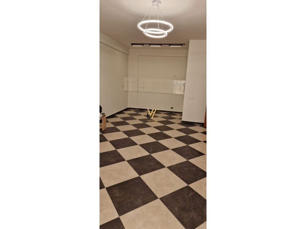 Shitet Apartament 1+1+ballkon te Kodra e Diellit 71 m2